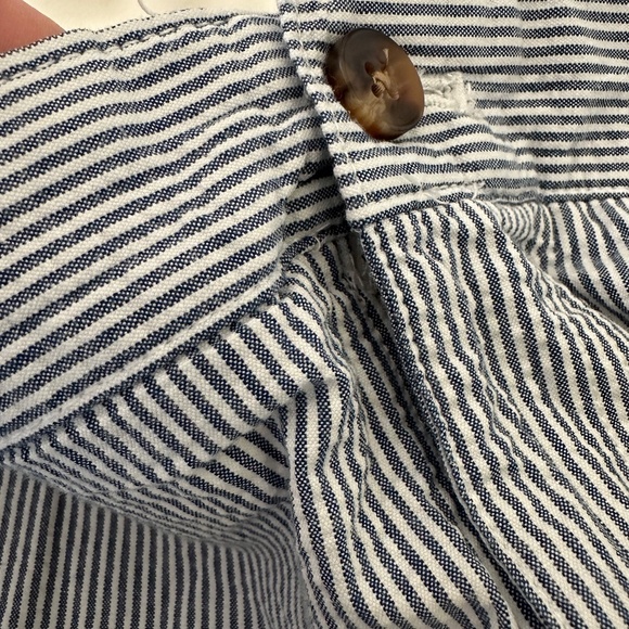 IZOD MENS SEERSUCKER BLUE AND WHITE STRIPED SHORTS 42 - Picture 6 of 7